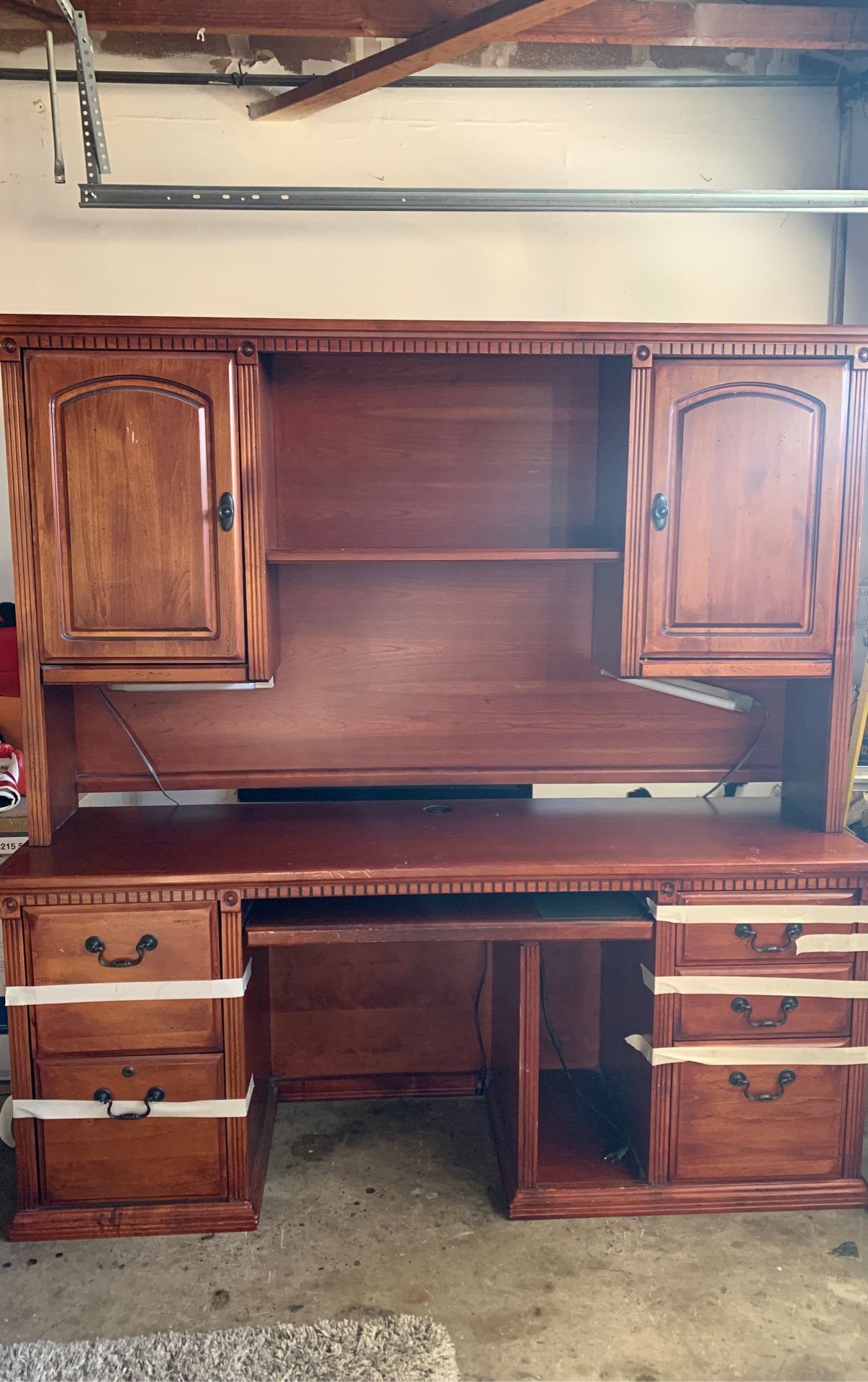 Furniture Solid wood Desk with hutch