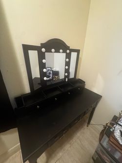 Vanity Black with lights & 3 mirrors