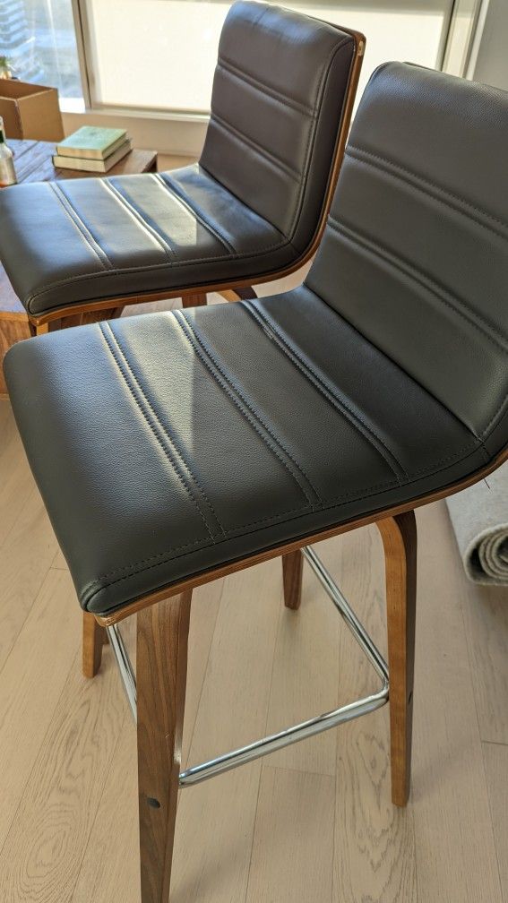 2 Carson Carrington Skara 30-inch Wood Swivel Bar Height Barstool