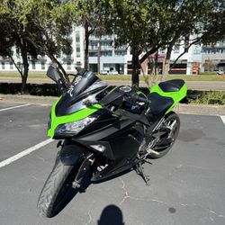 2016 Kawasaki Ninja 300 ABS