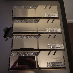 G Skill Trident Z Ram Set 8gb x 4 (3600 MHz)