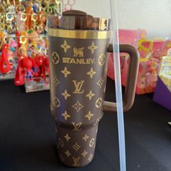 LV 40oz Tumbler