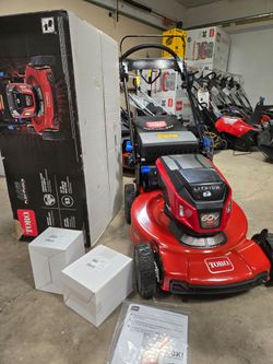 2026 Toro Recycler 21469 22"
60 V Battery Self-Propelled Lawn Mower Battery & Charger included 
Demo unit model #21469
60V 8Ah Battery 
60v 2Ah charge