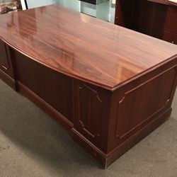 Office  Desk For Sale- Excellent Condition (Tampa)