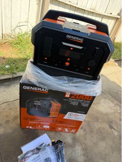 Shop Generac 1600W Output / 3200 Peak 2106Wh Portable Battery Power Station with Push Button Start and Solar Charging - GB2000