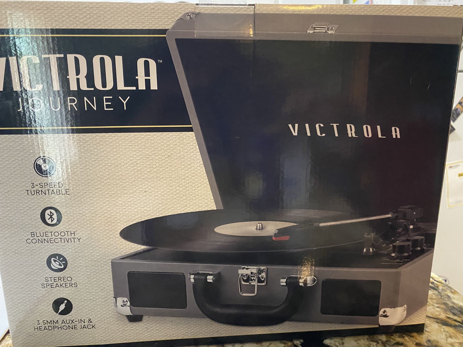 Victoria Record Player