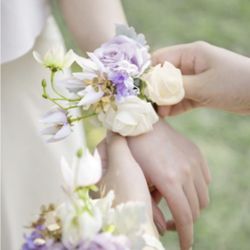 Wrist corsages