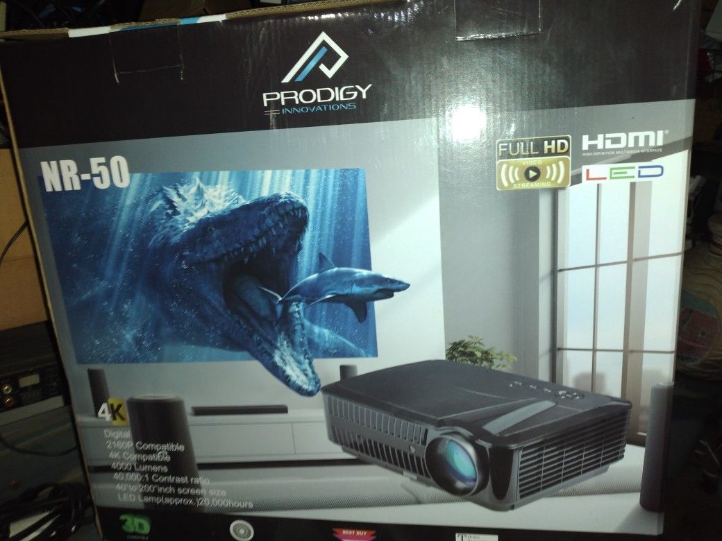PROJECTOR