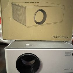 Towond Projector