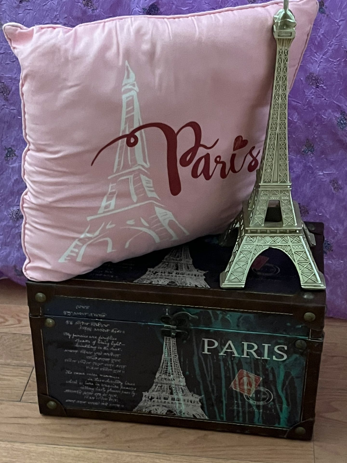 Paris Decorations
