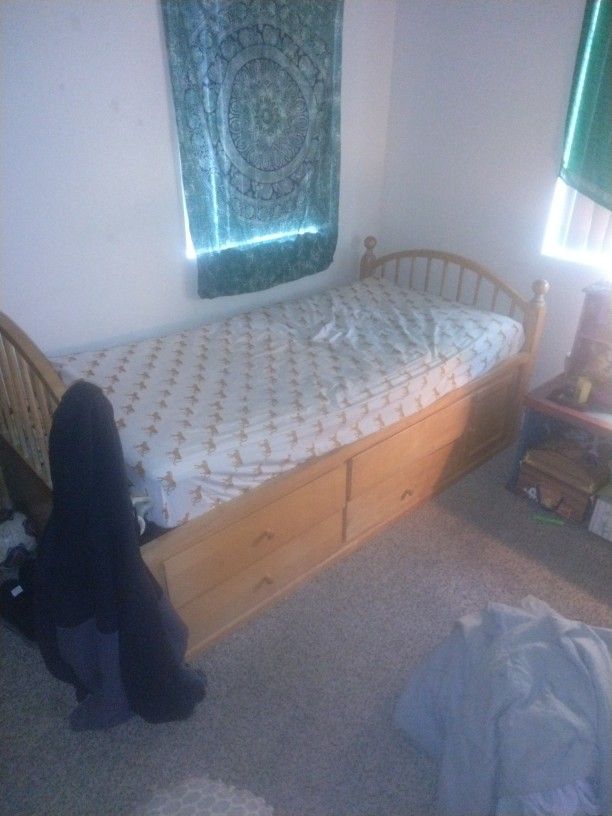 Twin Bed