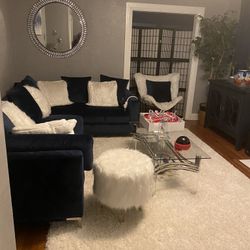 Blue Velvet Sofa’s