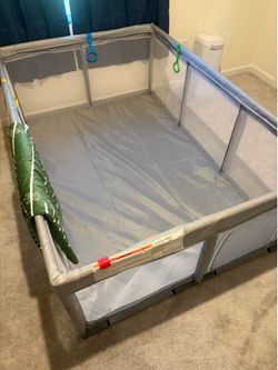70”x49” playpen