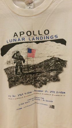 NASA Apollo Space Graphic Tee Shirt Size Large