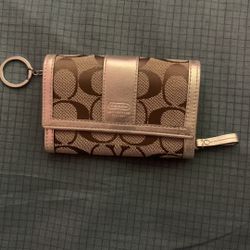 Coach Money Small Purse. Pretty Gold With Brown. New