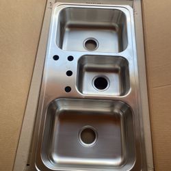 Elkay Celebrity Triple Bowl Drop-in Kitchen Sink CMR43220