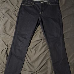 Women Levis