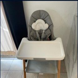 Skip  And Hop Highchair...neutral Color..can Be Used For Boy Or Girl..like New!