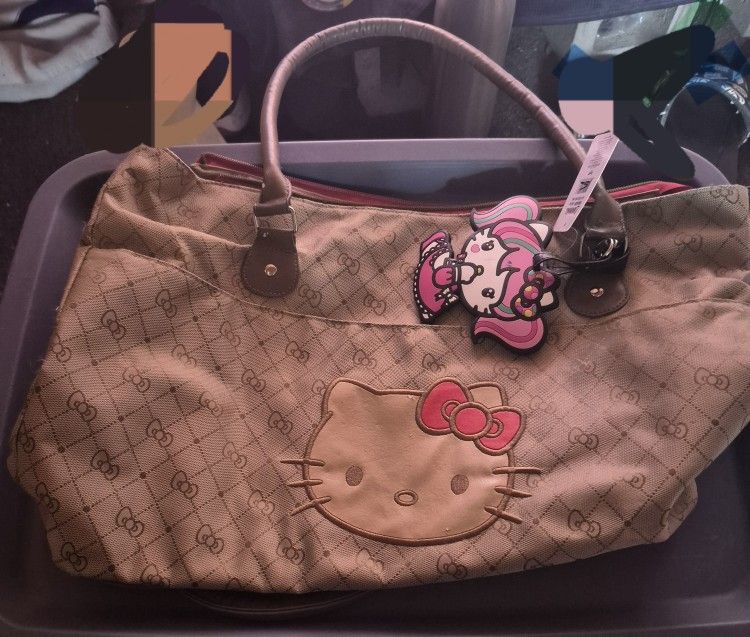 Hello, Kitty purse