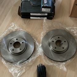 Nissan Infiniti Front Rotors Brake Pads Set