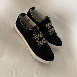 Ladies Canvas Shoes 