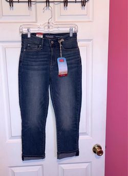Levi Strauss Modern- Mid Rise Skinny Leg Capris Size 2