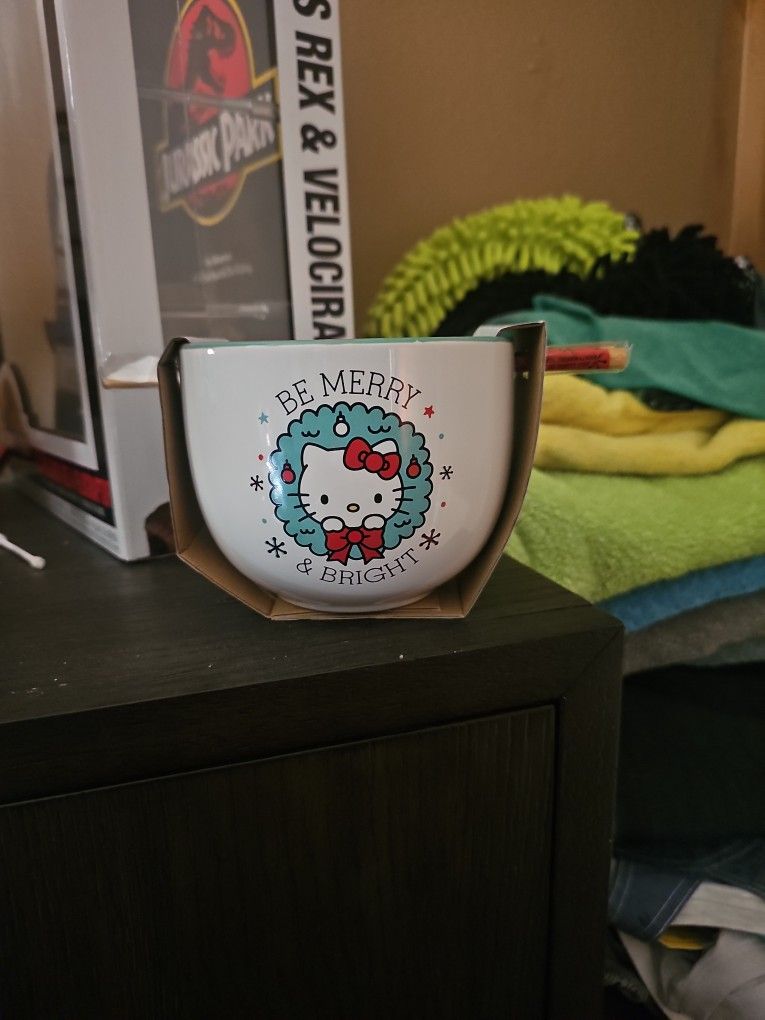 Hello Kitty Xmas Cermaic Bowl And Chop Sticks