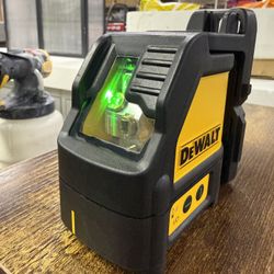 100 ft. Green Self-Leveling Cross Line Laser Level with (3) AA Batteries & Case
