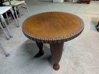 Western Motif Hardwood 3 Leg Table
