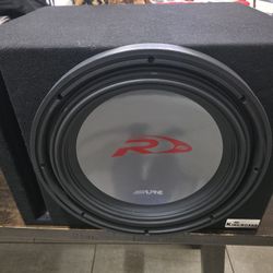** Like New ** Alpine Typr R 15" Subwoofer W/ Ported Box