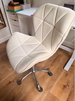 White rolling desk/vanity chair