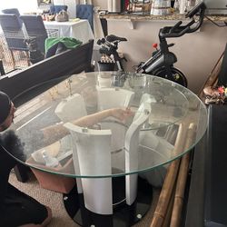 Dining Room And Kitchen Set….  Send Me A Offer 🎈✅🎈🥹 House Furniture Dining Set, Table , Chairs 