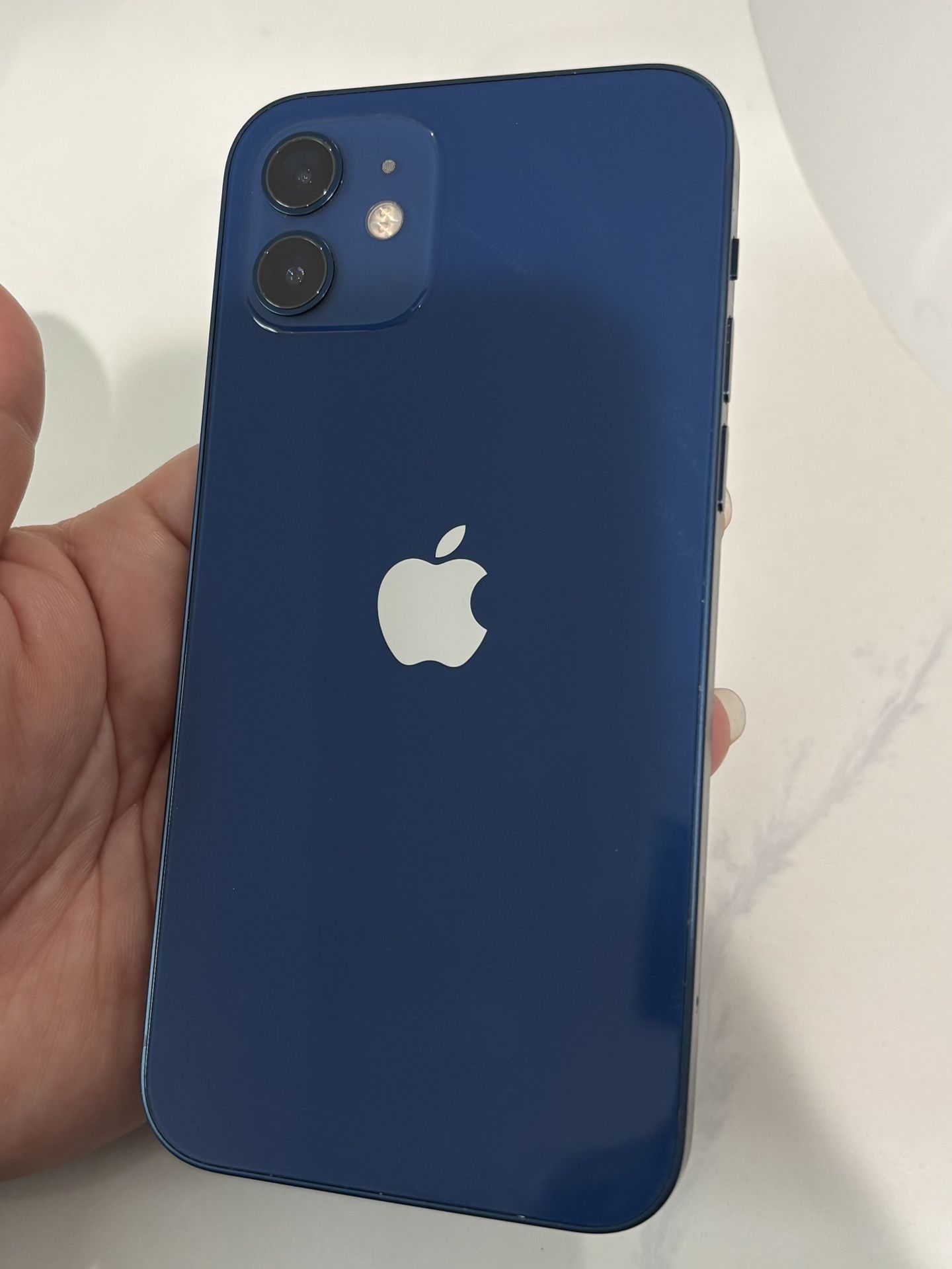 iPhone 12 64GB