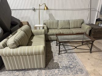 Living Room Sofa - Cleaned - Comfy - Good Condition - Delivery Available 