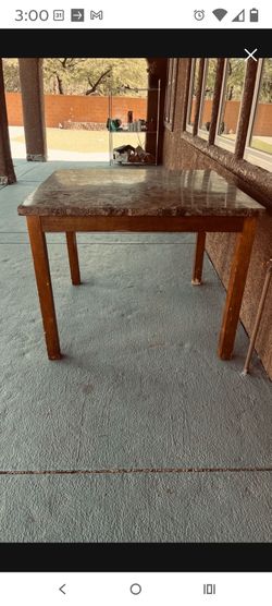 Free free Big nice marble table 4x4 feet