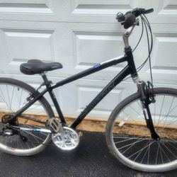 Diamondback Edgewood Hybrid Bike 