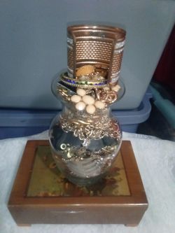 Vase mystery bundle overflowing gold tone