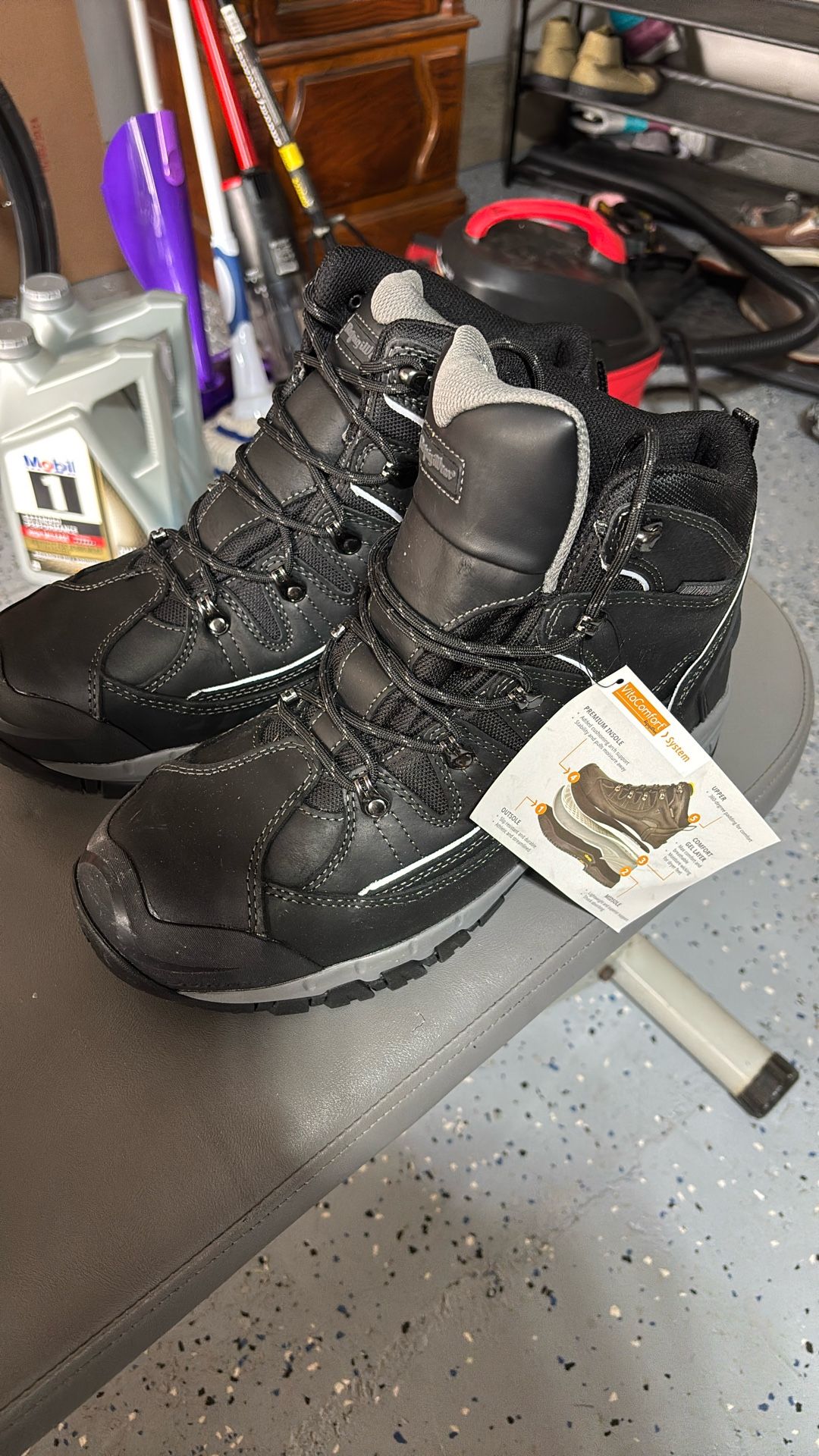 Refrigiwear Hiking Boots NEW Size 11M $40 obo