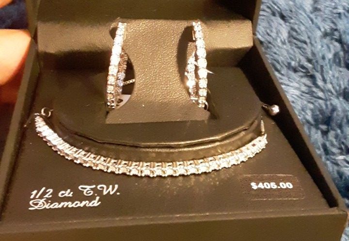 Diamond Braclet,necklace and earrings sets