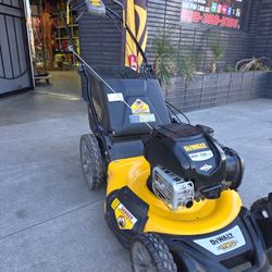 DEWALT GAS 21-IN SELF PROPELLED LANW MOWER 