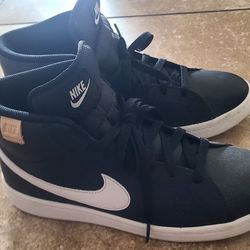 Nike shoes size 8.5