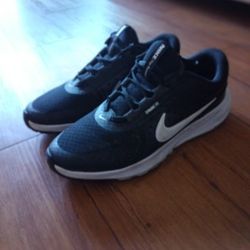 Nike Star Runner Size 7y