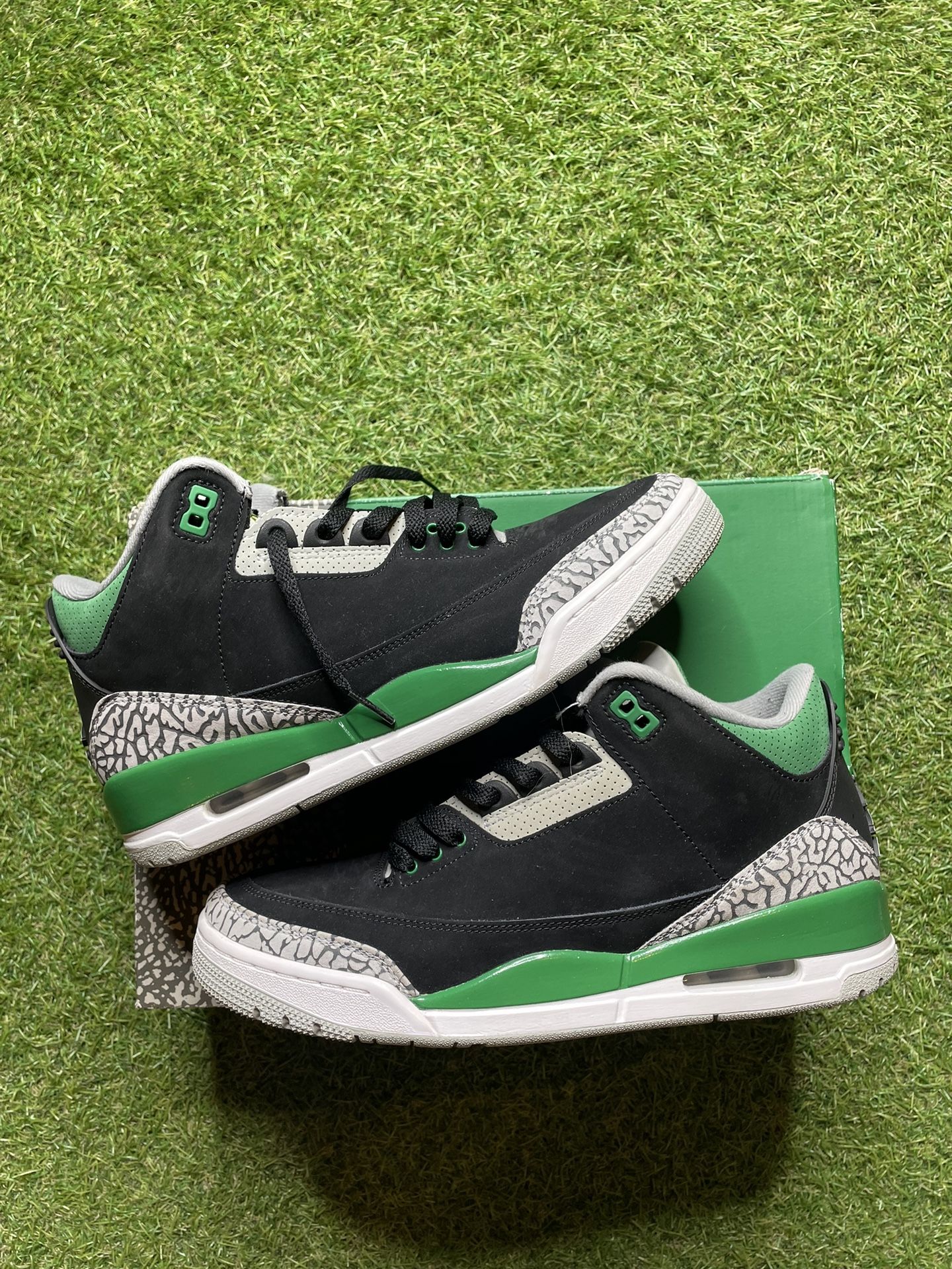 Air Jordan 3 Retro Pine Green