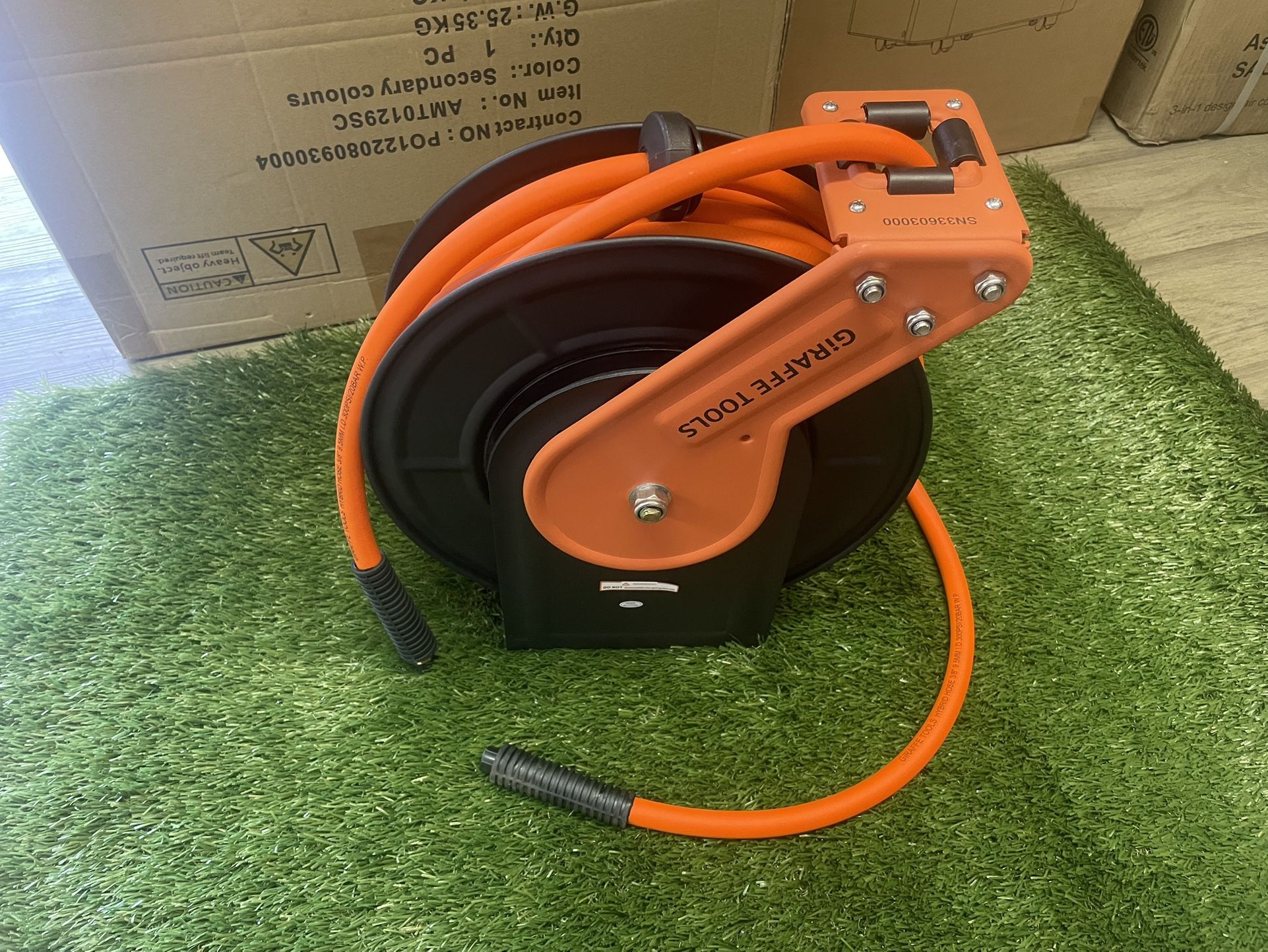 Retractable Air Compressor Hose Reel, 50 Ft 300 PSI 3 Ft Lead In Ceiling/ Wall Mounted 