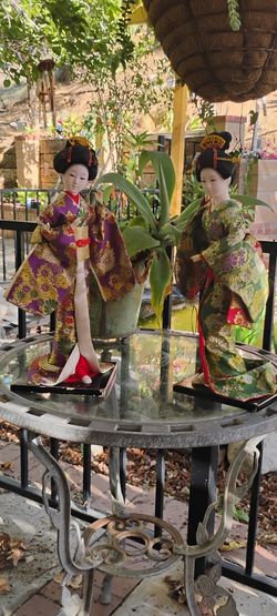 2 JAPANESE GEISHA DOLLS    15" HIGH