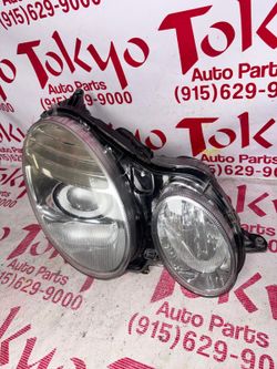 2007-2009 Mercedes Benz  E-class  Right headlight  Xenon HID  OEM