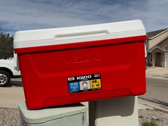 Igloo Laguna 48-Quart Chest Cooler New