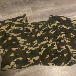 Cargo Camo pants 