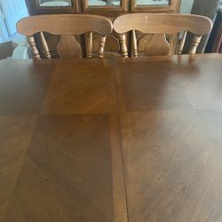 Wood Dining Room Table & Chairs