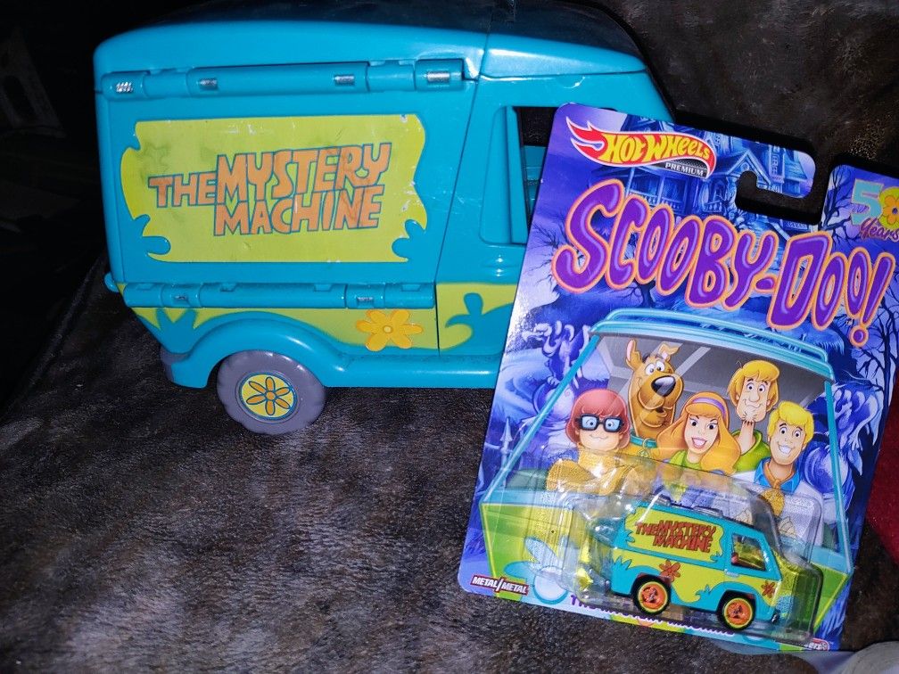 Mystery Machine Lot Of Two 